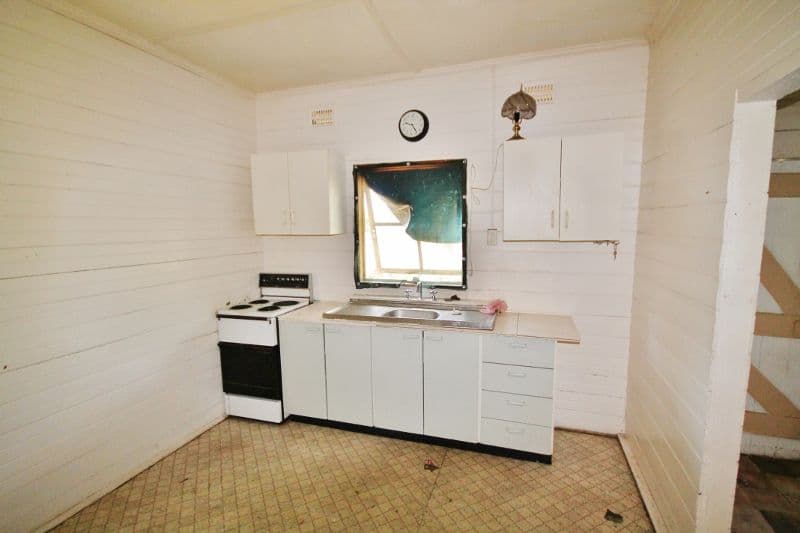 54 Edwards Street, YOUNG NSW 2594, Young - Thumbnail 6