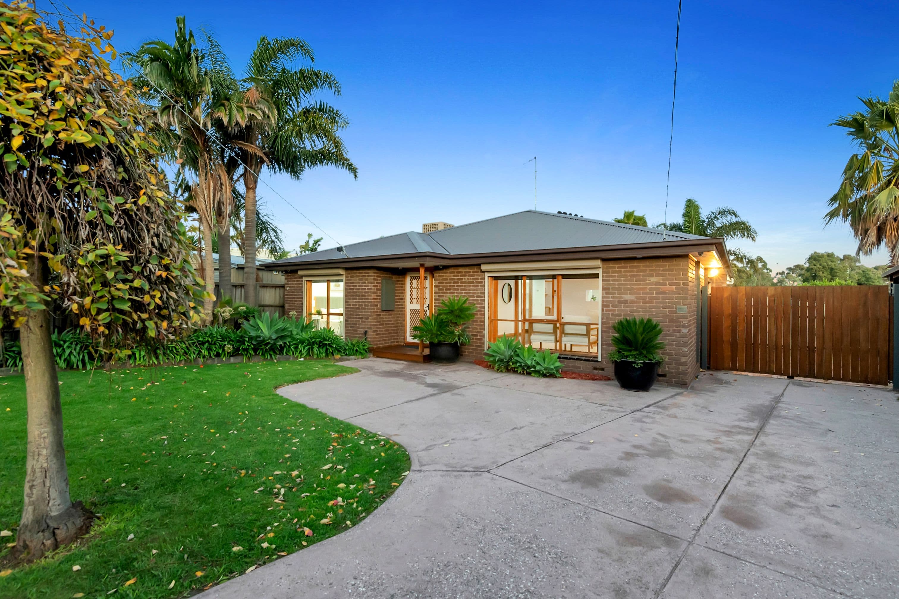 3 Harper Close, Craigieburn VIC 3064, Craigieburn - Thumbnail 2