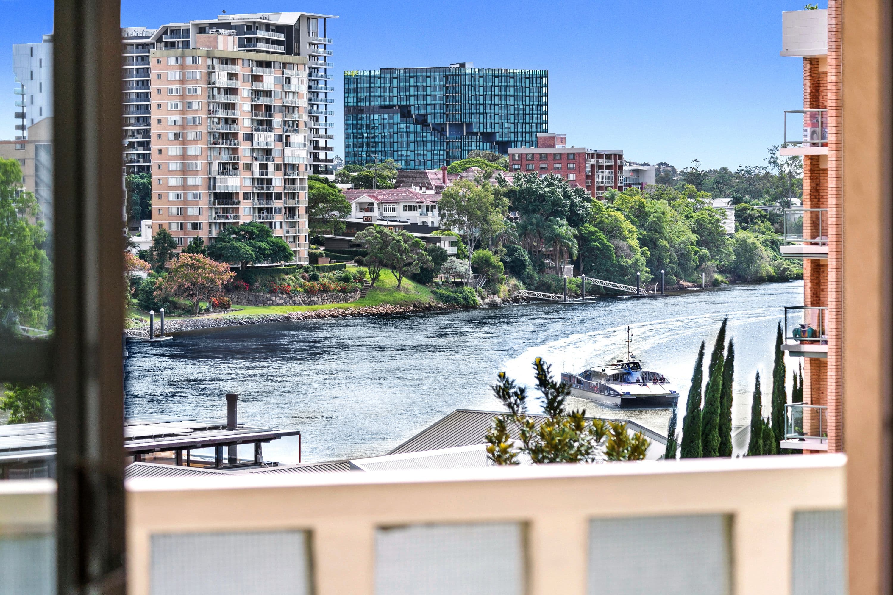 40 Sandford Street, St Lucia QLD 4067, St Lucia - Thumbnail 2