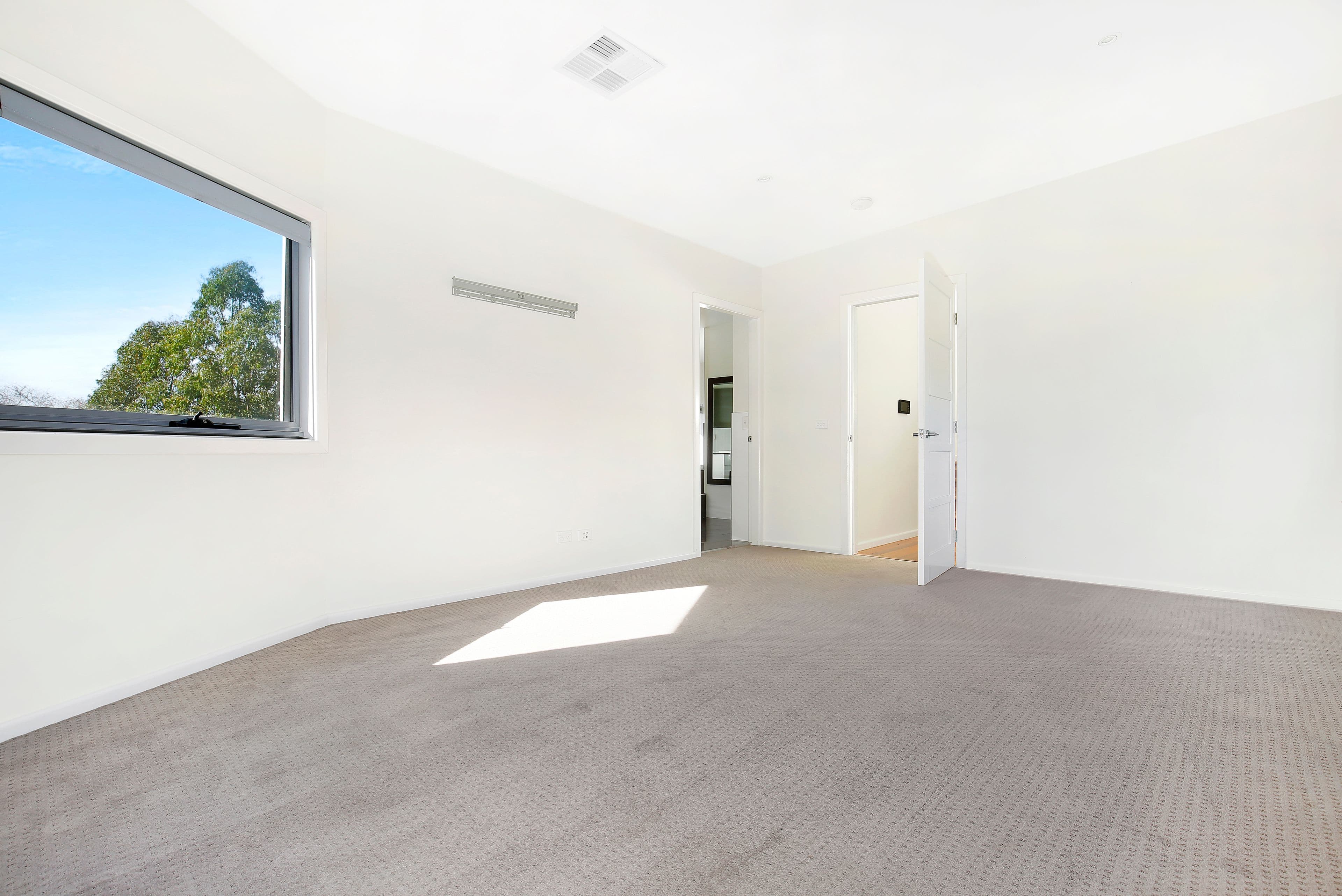 19 George Fuller Drive, Figtree - Thumbnail 5
