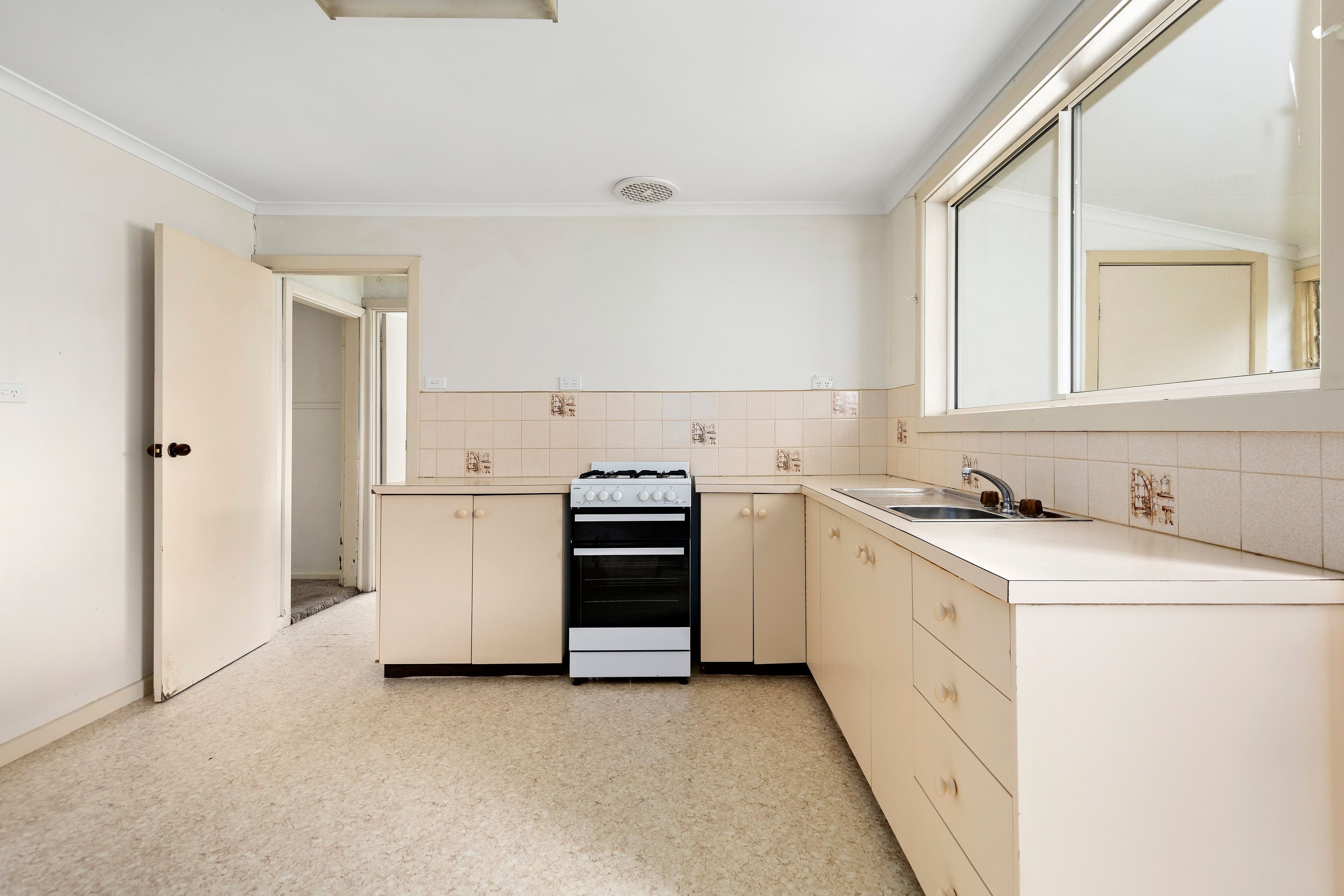 518 Ascot Street South, Redan VIC 3350, Redan - Thumbnail 2