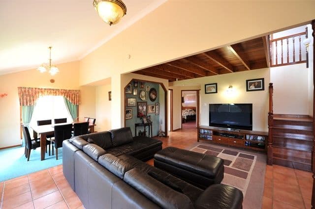 2 Sunflower Close, MIDDLE RIDGE QLD 4350, Middle Ridge - Thumbnail 5