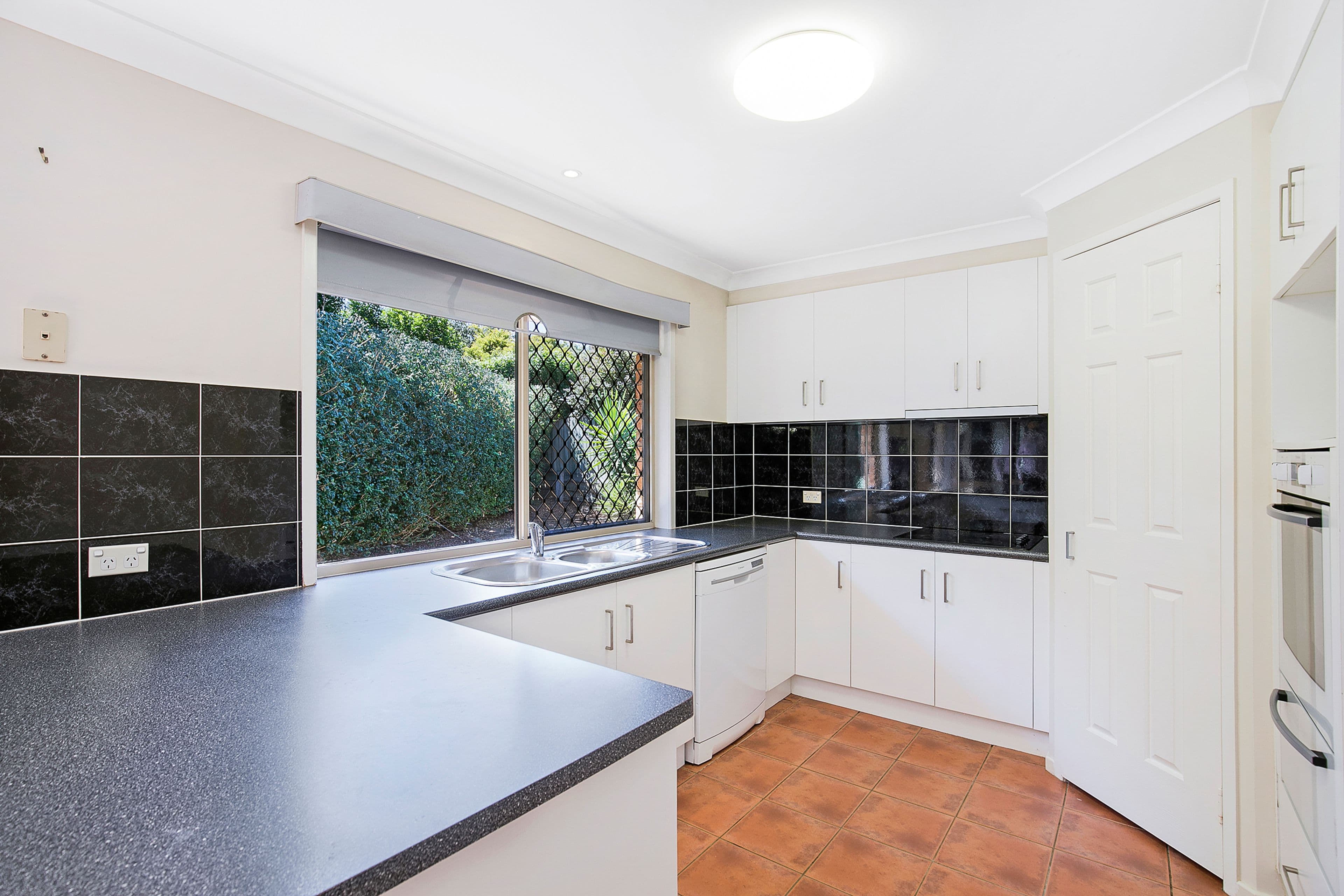 2 Sweetapple Crescent, Centenary Heights QLD 4350, Centenary Heights - Thumbnail 3