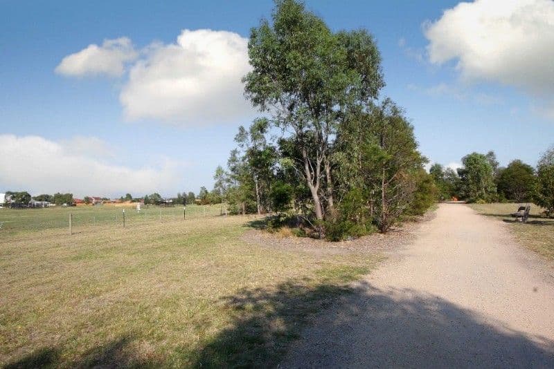 12 Gilroy Crescent, MILL PARK VIC 3082, Mill Park - Thumbnail 8