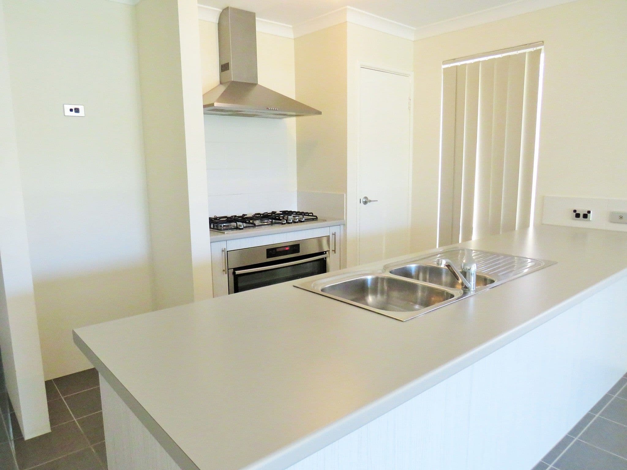 25 Waratah Drive, Camillo WA 6111, Camillo - Thumbnail 8