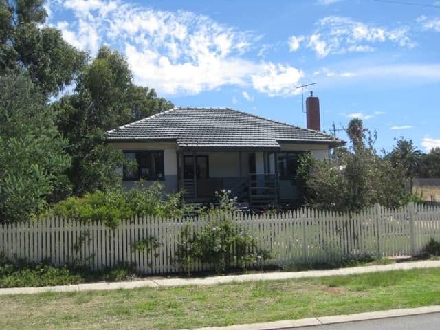 7 Wangalla Road, KOONGAMIA WA 6056, Koongamia - Image 1