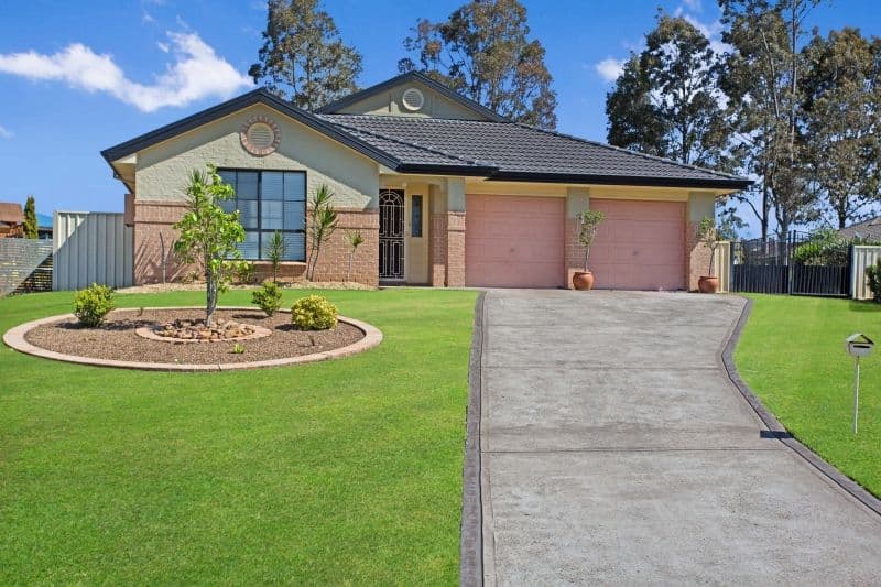 8 Blueberry Close, ABERGLASSLYN NSW 2320, Aberglasslyn - Image 1