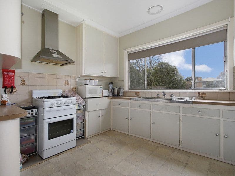 28 Dunn Street, Benalla VIC 3672, Benalla - Thumbnail 2
