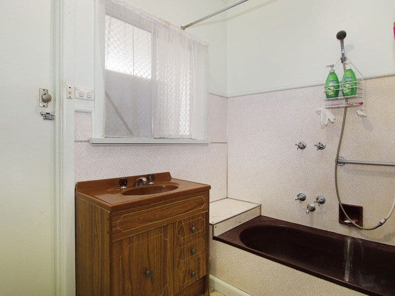 28 Dunn Street, Benalla VIC 3672, Benalla - Thumbnail 6