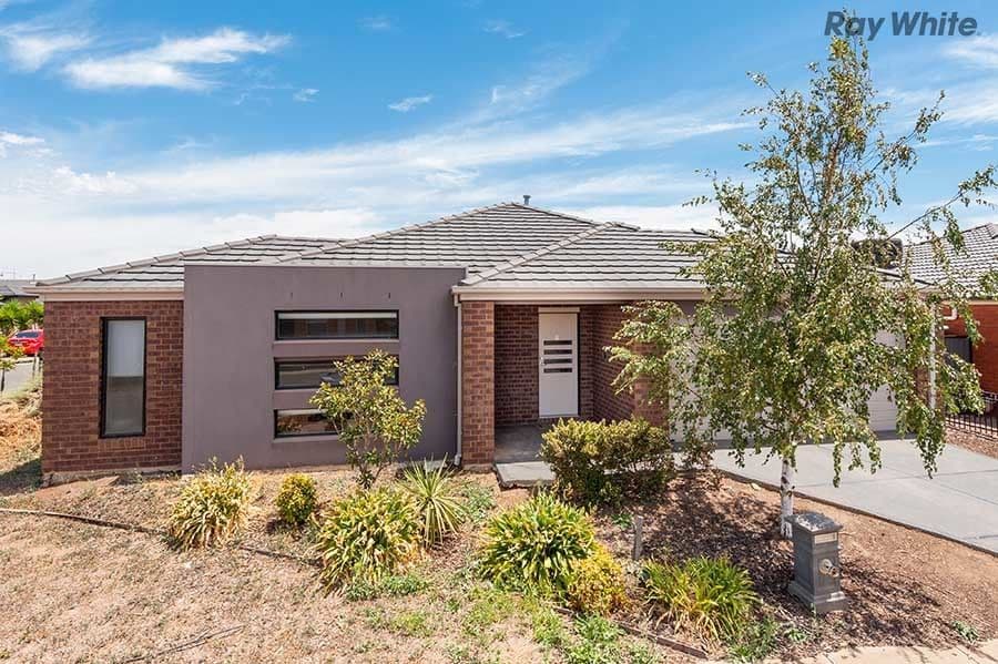 33 Nighthawk Road, Tarneit VIC 3029, Tarneit - Image 1