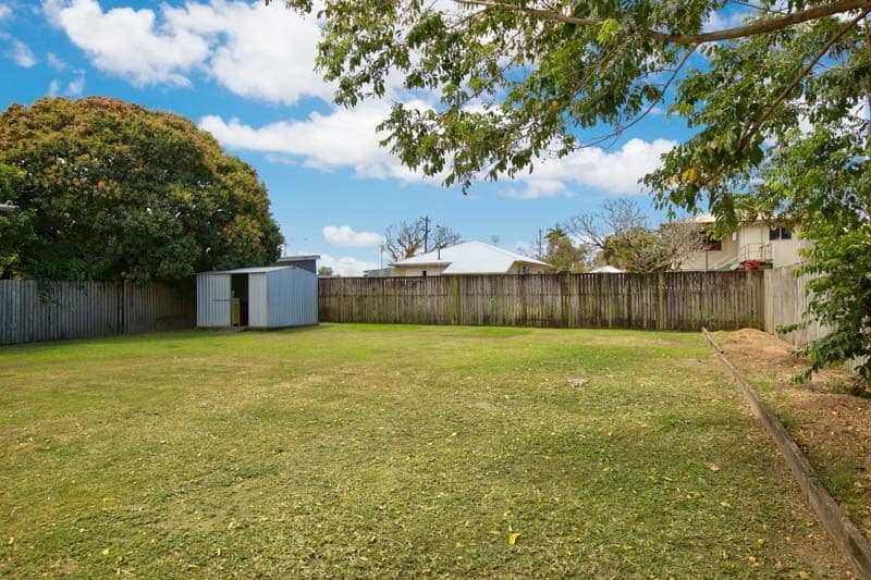 76 Wilks Street, BUNGALOW QLD 4870, Bungalow - Thumbnail 2