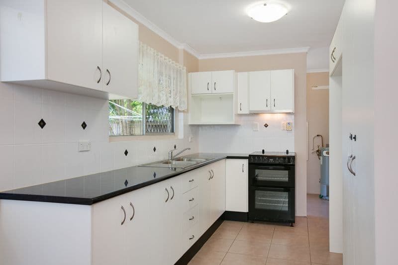 76 Wilks Street, BUNGALOW QLD 4870, Bungalow - Thumbnail 3