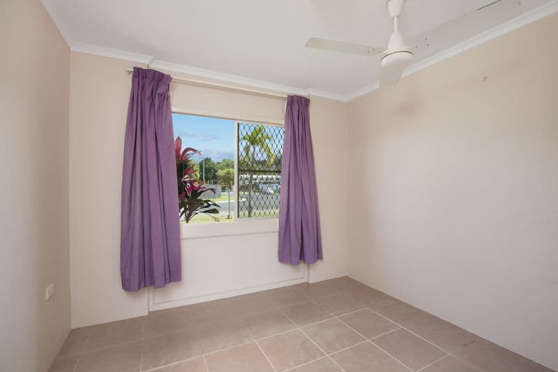 76 Wilks Street, BUNGALOW QLD 4870, Bungalow - Thumbnail 7