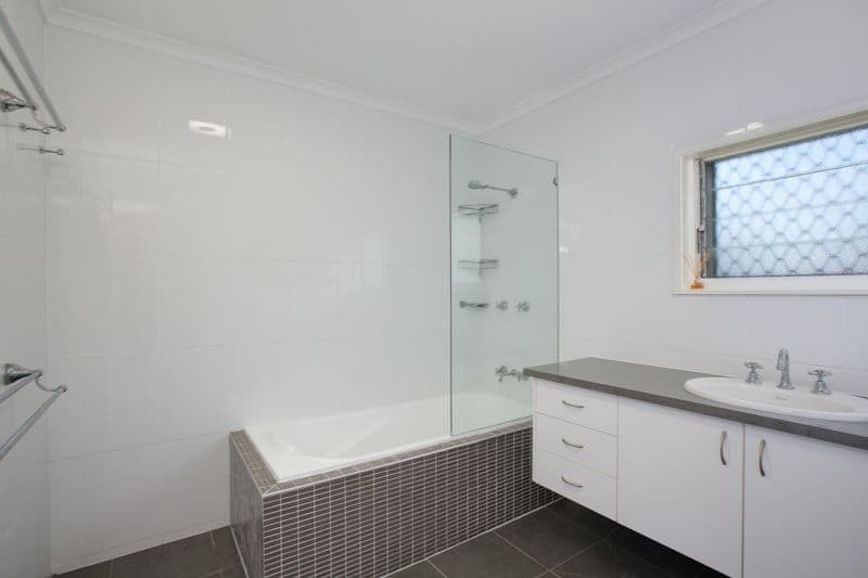 76 Wilks Street, BUNGALOW QLD 4870, Bungalow - Thumbnail 8