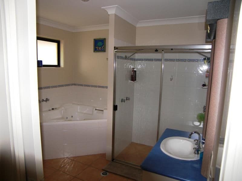 15 Kilbride Court, CALOUNDRA WEST QLD 4551, Caloundra West - Thumbnail 4