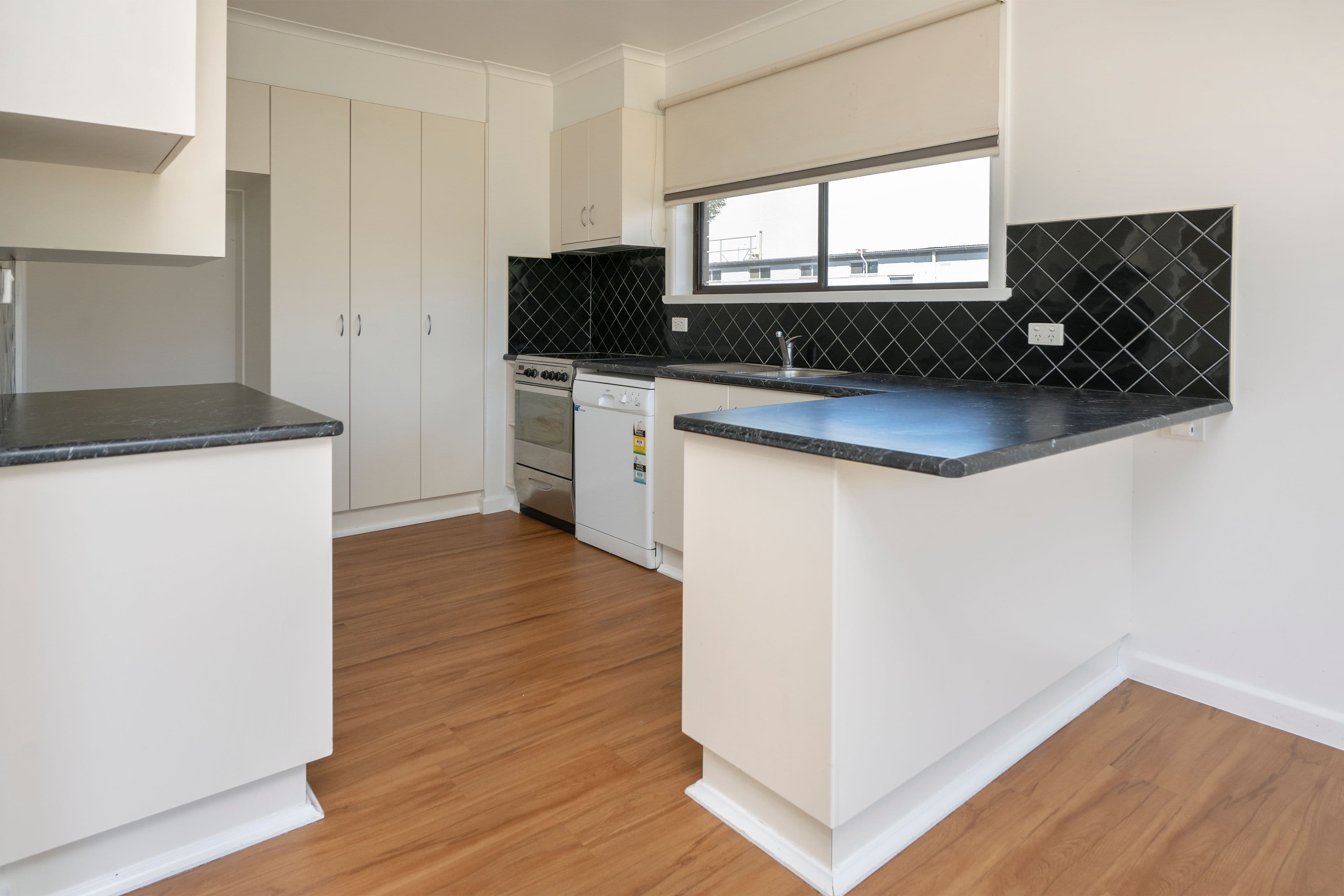13 Gray Street, Swan Hill VIC 3585, Swan Hill - Thumbnail 6