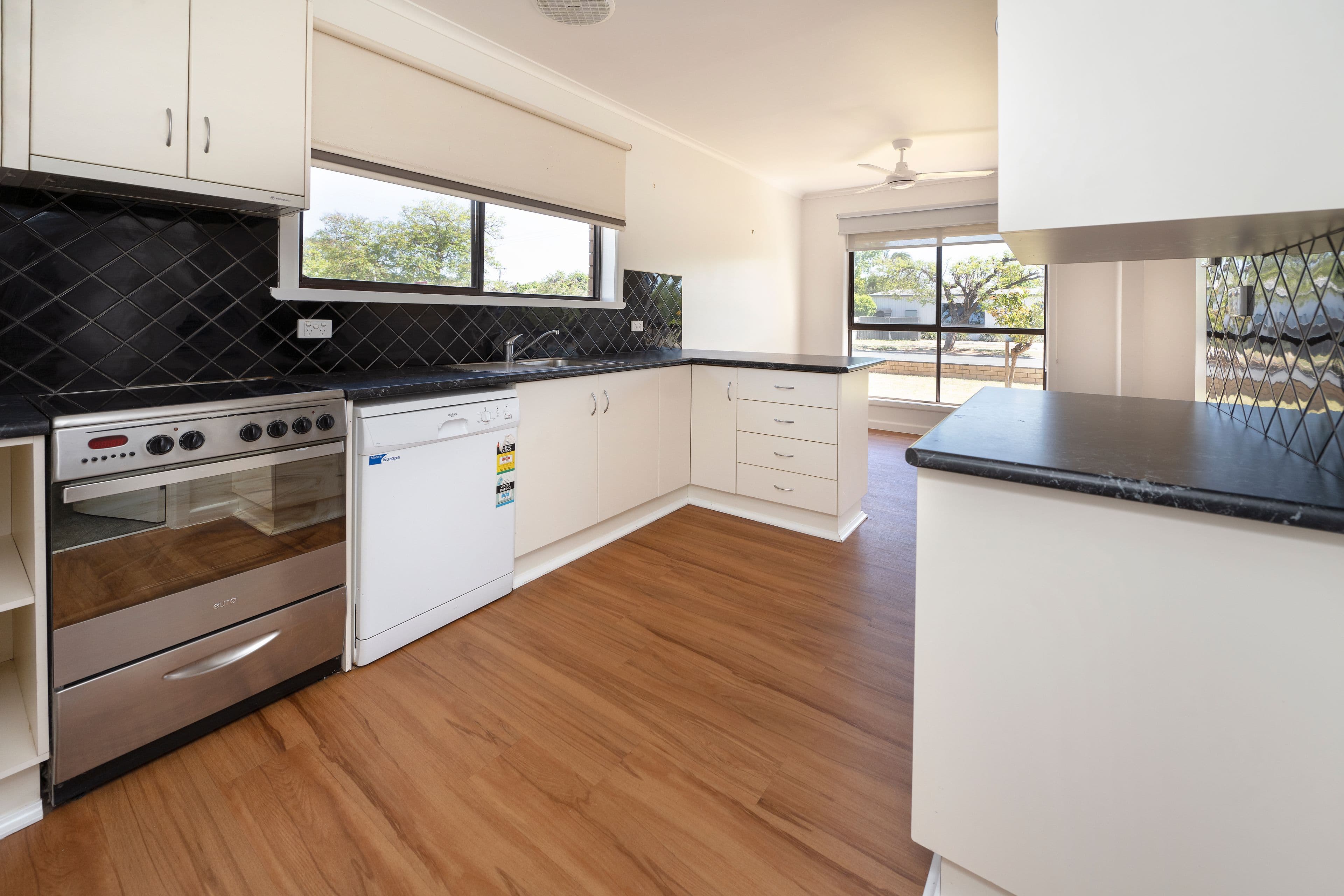 13 Gray Street, Swan Hill VIC 3585, Swan Hill - Thumbnail 8