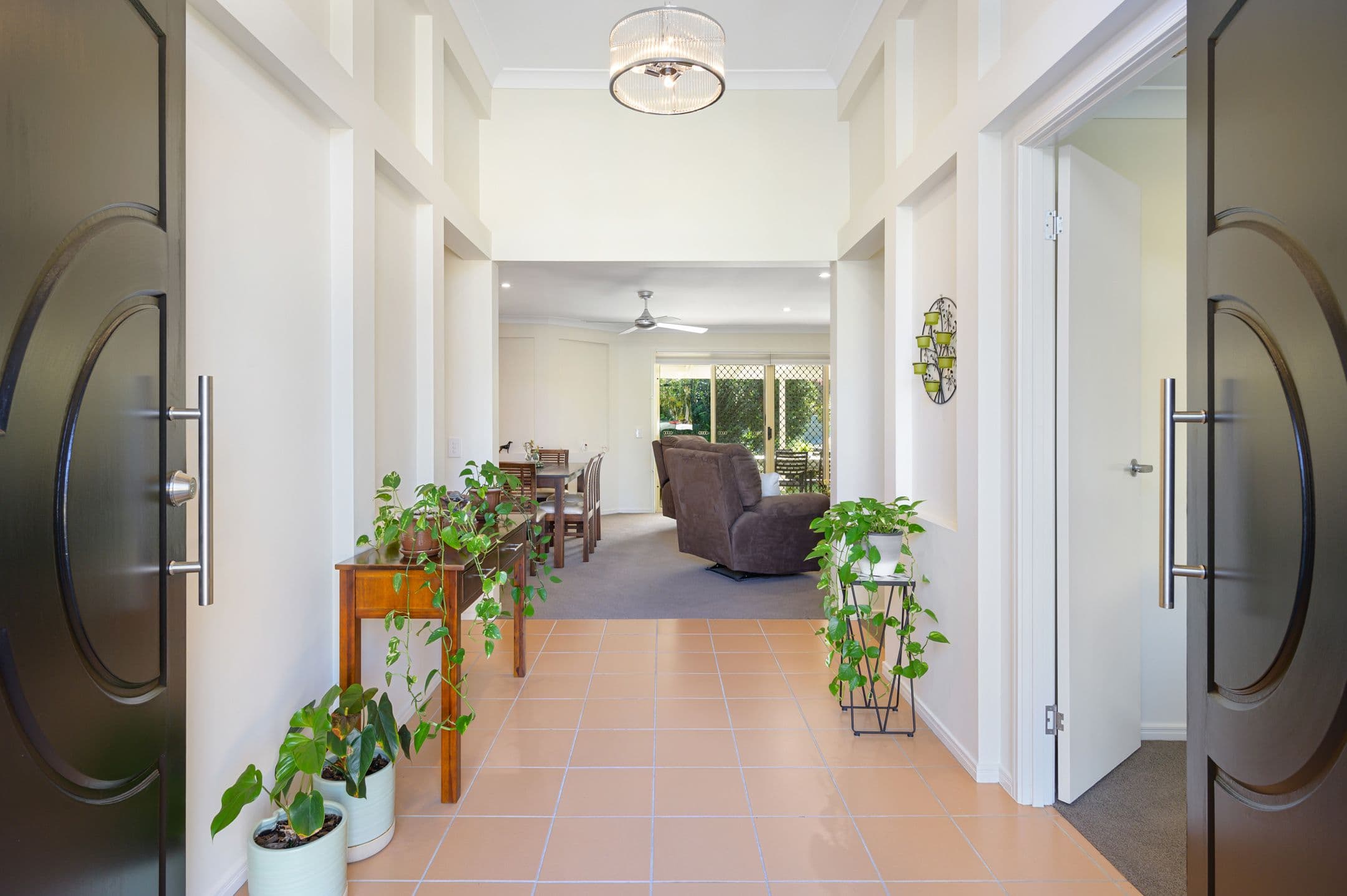 41 Desert Falls Crescent, Parkwood QLD 4214, Parkwood - Thumbnail 2