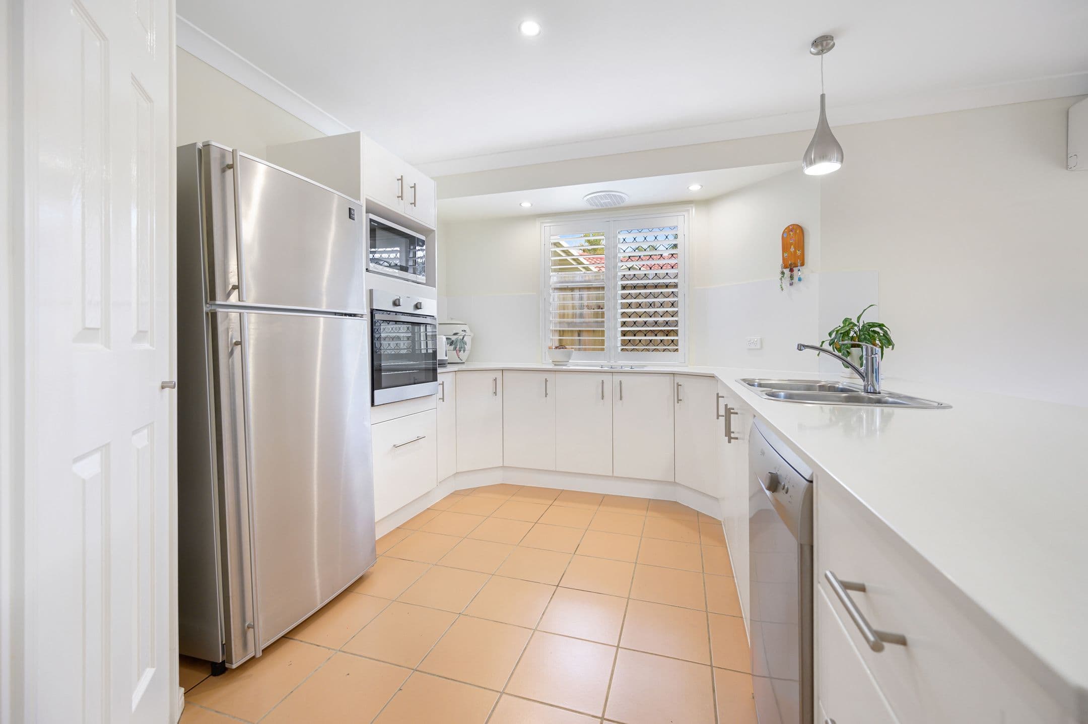 41 Desert Falls Crescent, Parkwood QLD 4214, Parkwood - Thumbnail 3
