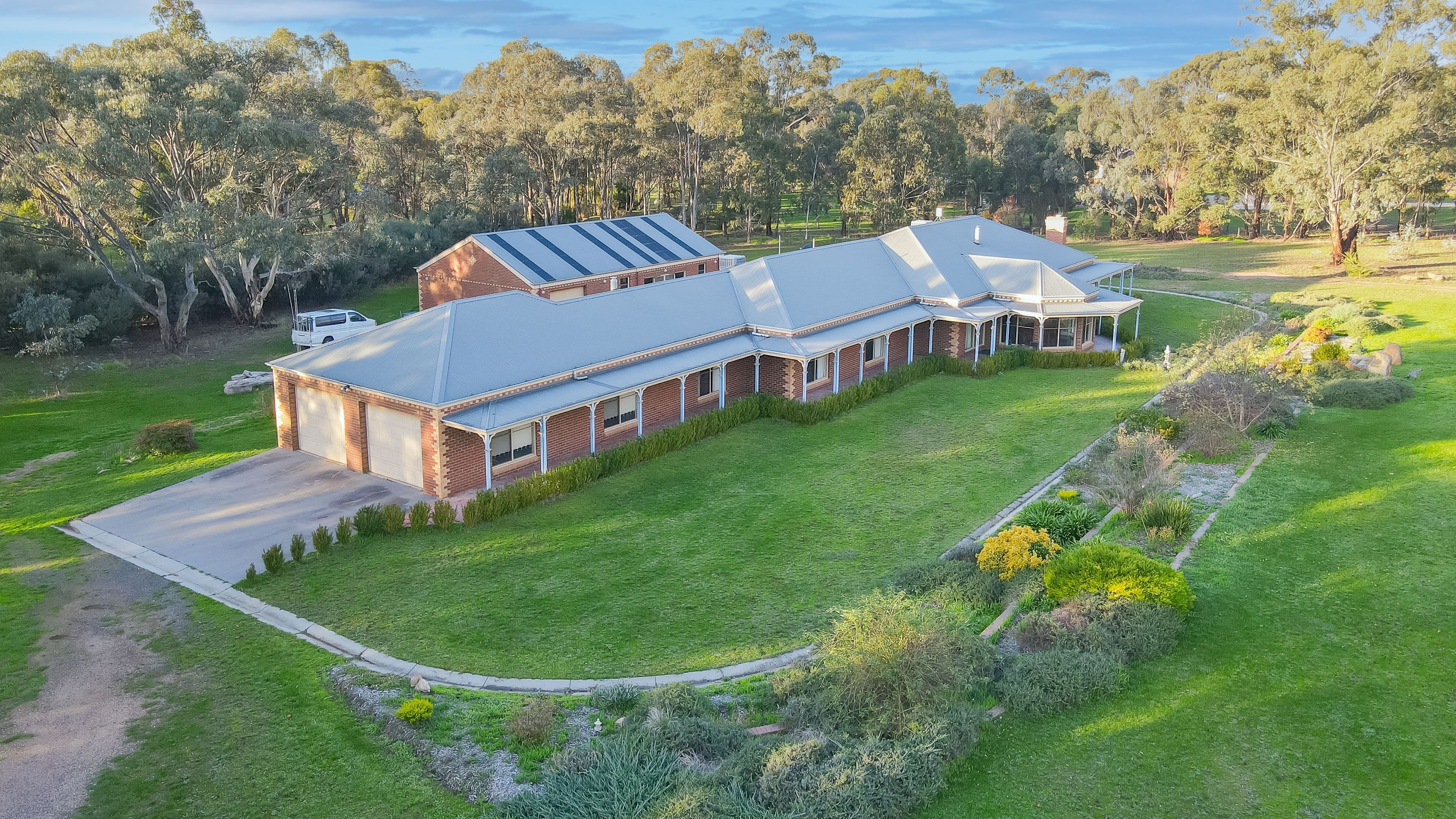 27 Homebush Drive, Junortoun VIC 3551, Junortoun - Image 1