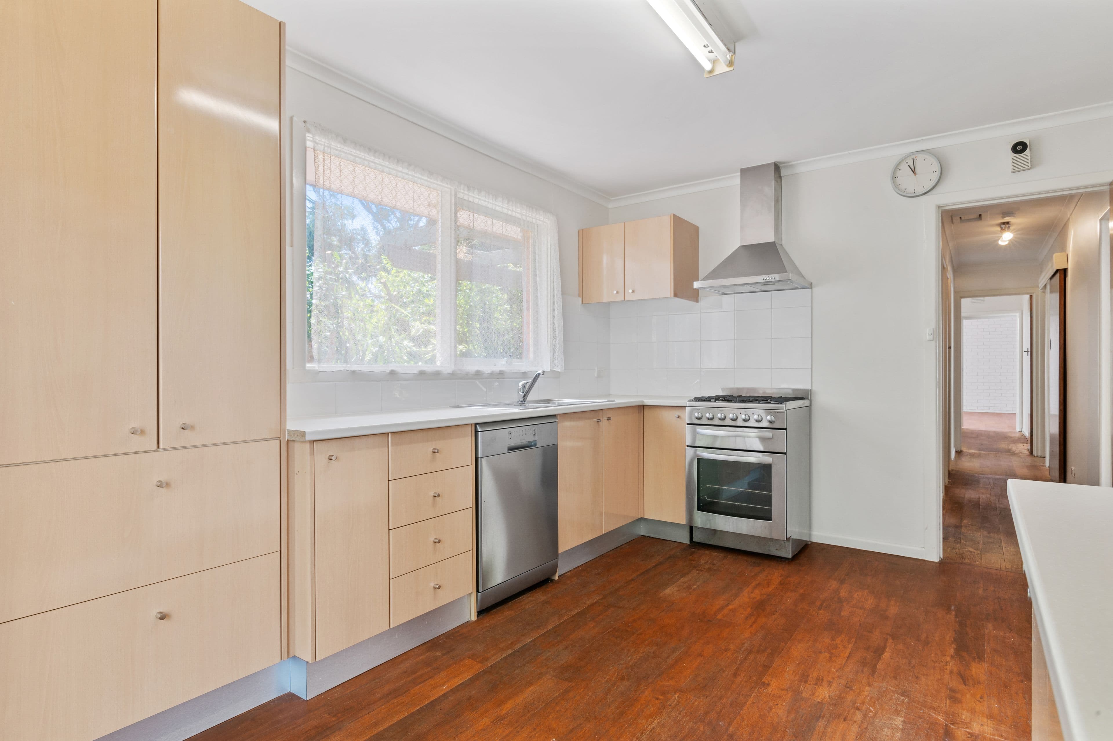 14 Cumberland Avenue, Bayswater VIC 3153, Bayswater - Thumbnail 4