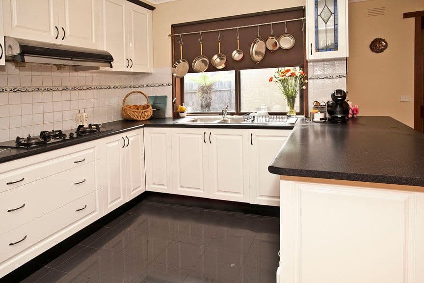 1 Hallows Street, GLEN WAVERLEY VIC 3150, Glen Waverley - Thumbnail 2
