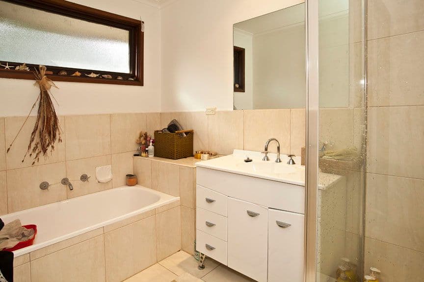 1 Hallows Street, GLEN WAVERLEY VIC 3150, Glen Waverley - Thumbnail 8
