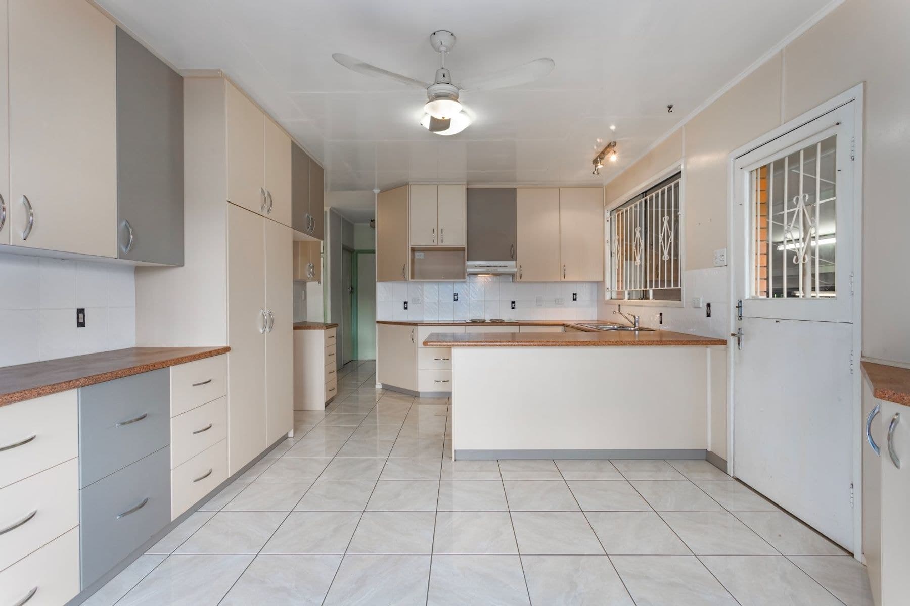 102 Holdsworth Road, North Ipswich, QLD 4305, North Ipswich - Thumbnail 5