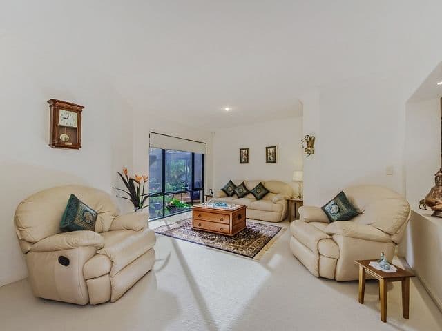34 Essen Place, OXENFORD QLD 4210, Oxenford - Thumbnail 2