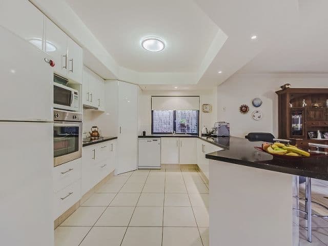 34 Essen Place, OXENFORD QLD 4210, Oxenford - Thumbnail 3