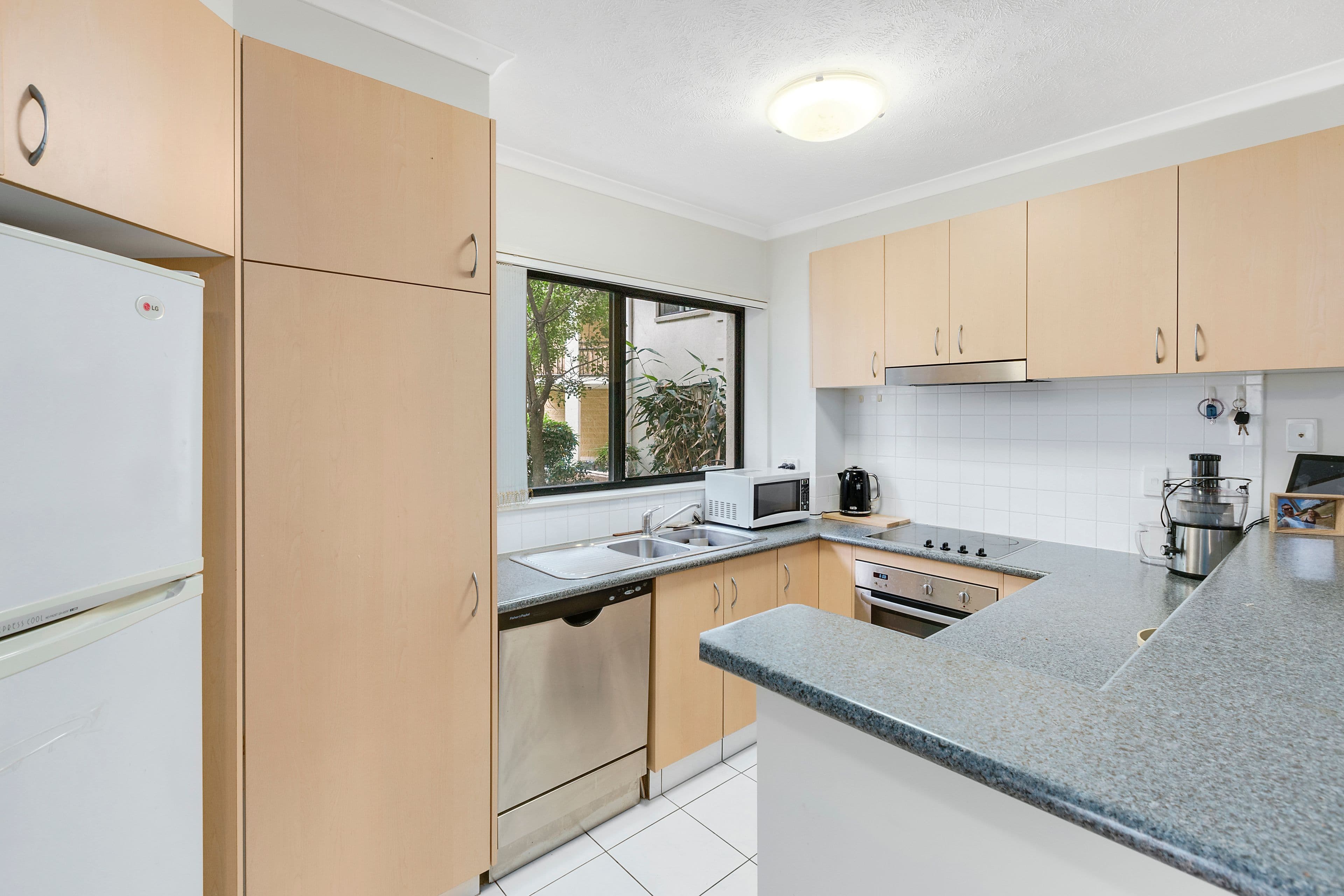 138 High Street, Southport QLD 4215, Southport - Thumbnail 2