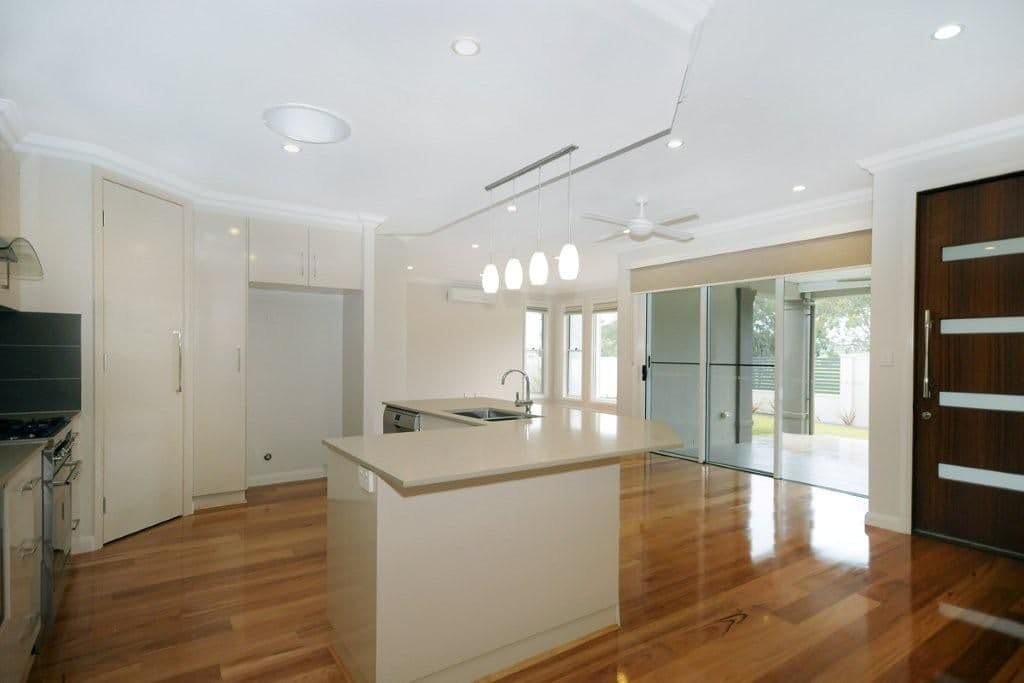 21 Kearney Street, KEARNEYS SPRING QLD 4350, Kearneys Spring - Thumbnail 4