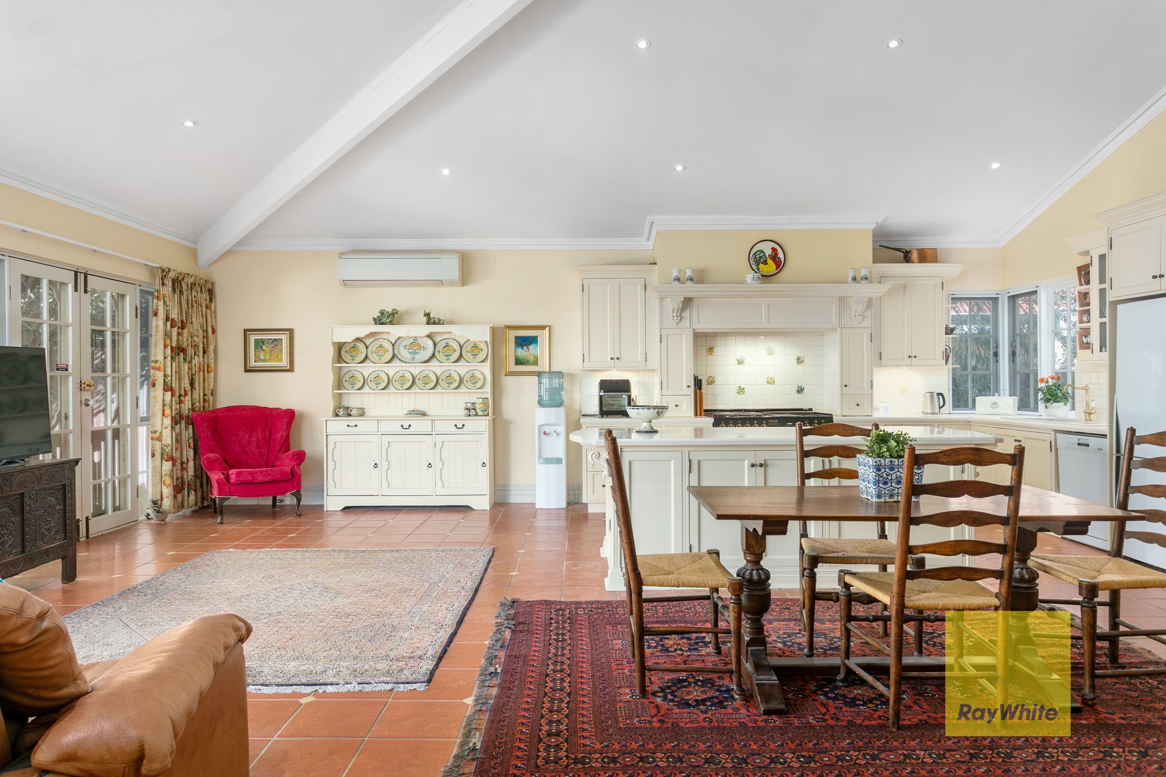 8 Irvine Street, Peppermint Grove WA 6011, Peppermint Grove - Thumbnail 3