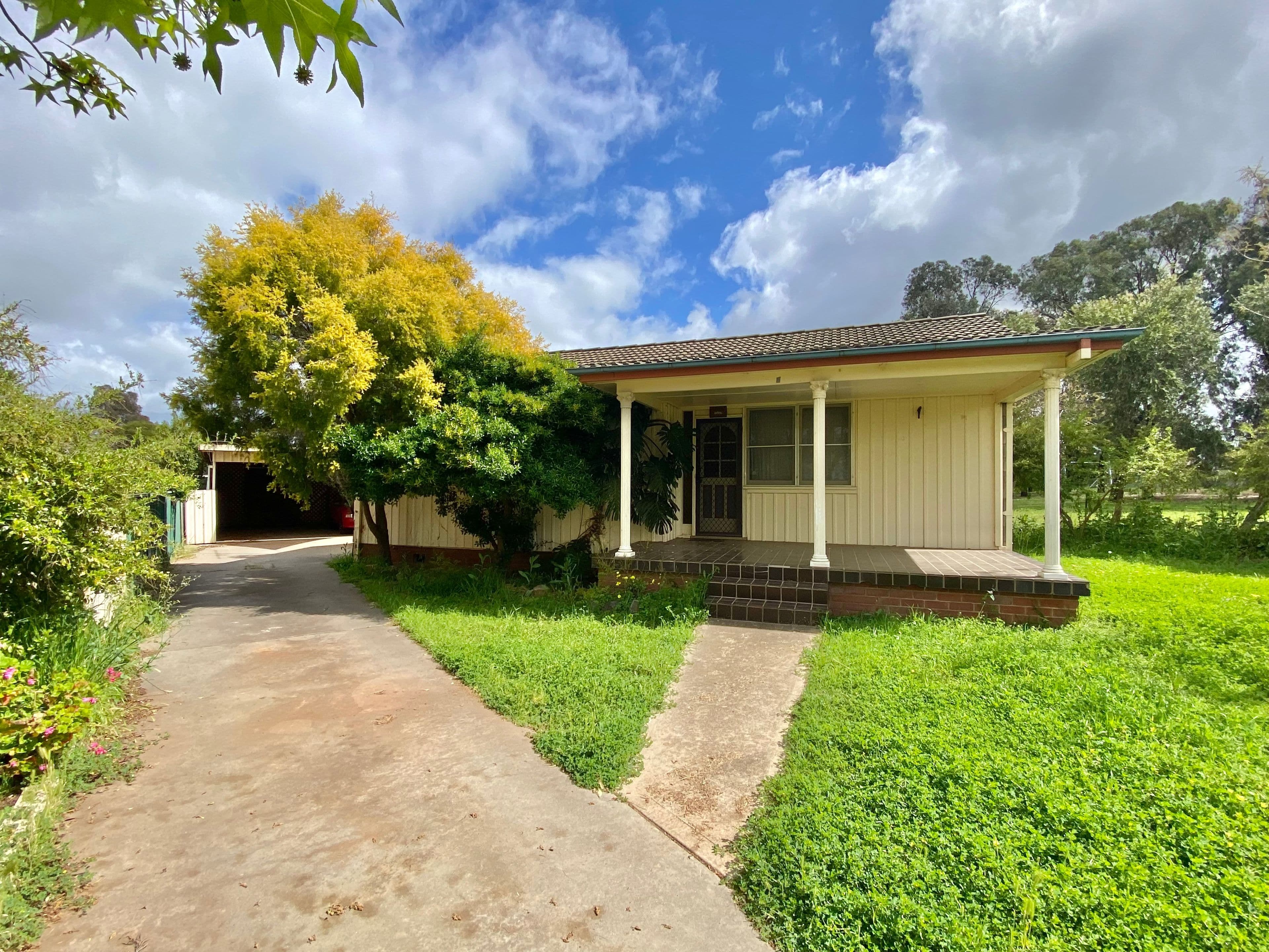 9 Acacia Avenue, Forbes NSW 2871, Forbes - Image 1