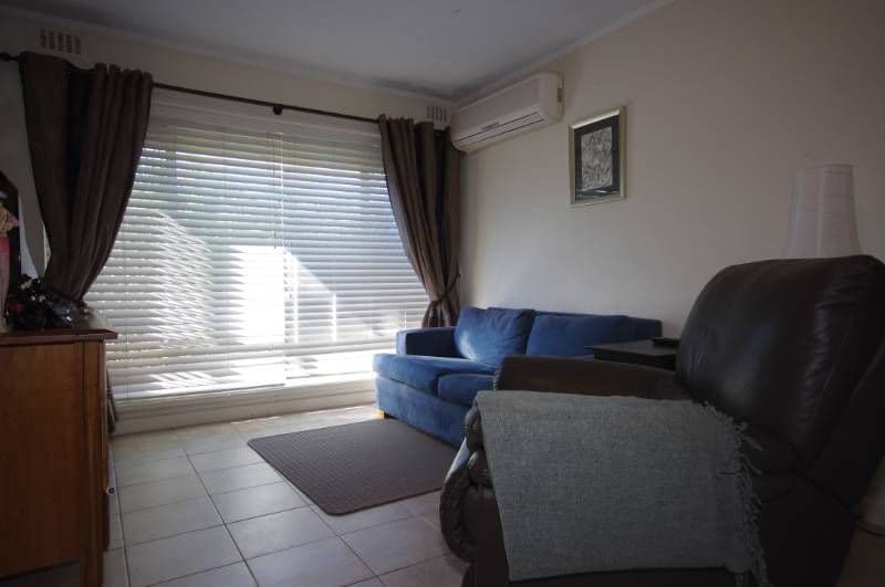 35 Burbridge Avenue, KOONDOOLA WA 6064, Koondoola - Thumbnail 2