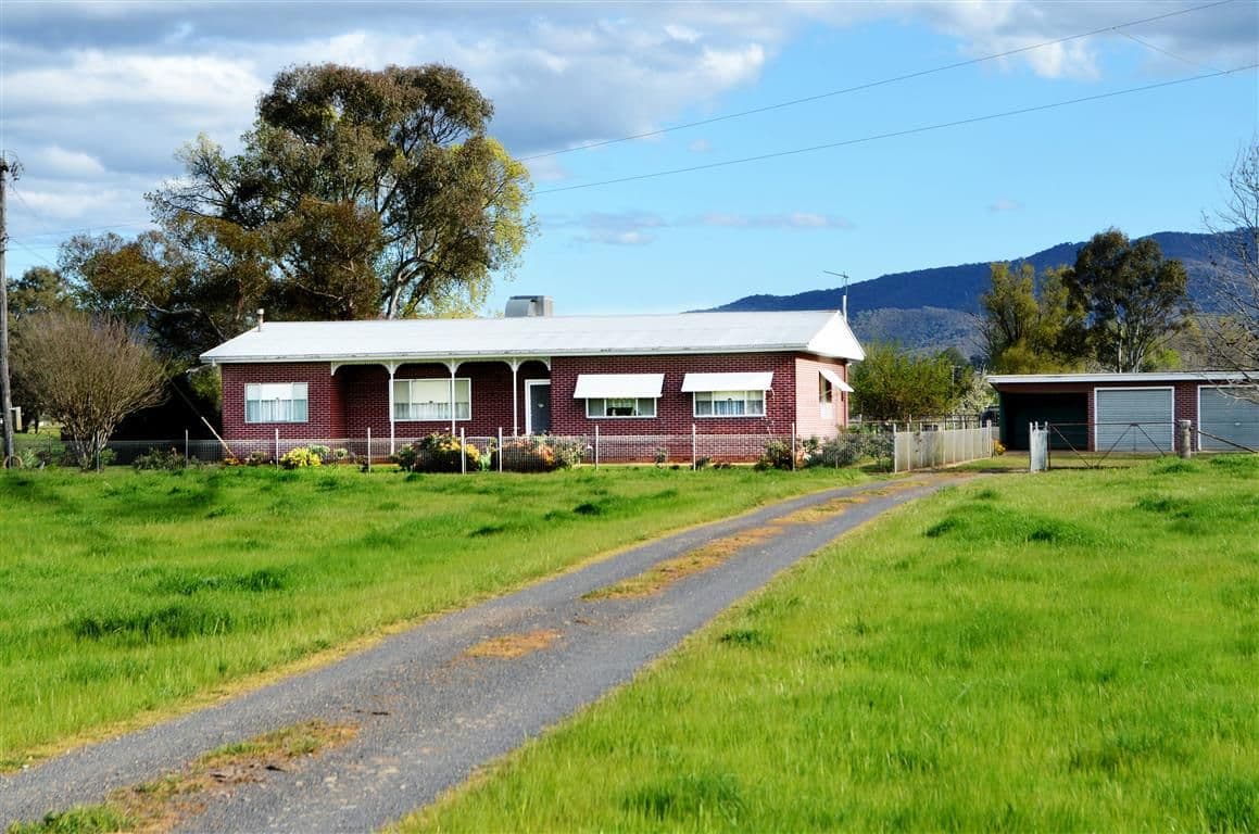 Bombowlee Avenue, Tumut - Thumbnail 2