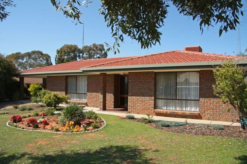 4 Webber Street, WAIKERIE SA 5330, Waikerie - Image 1