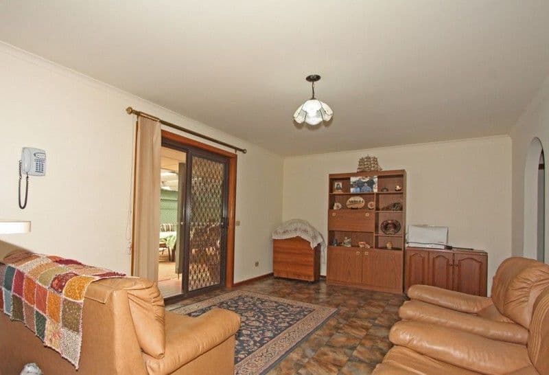 4 Webber Street, WAIKERIE SA 5330, Waikerie - Thumbnail 3