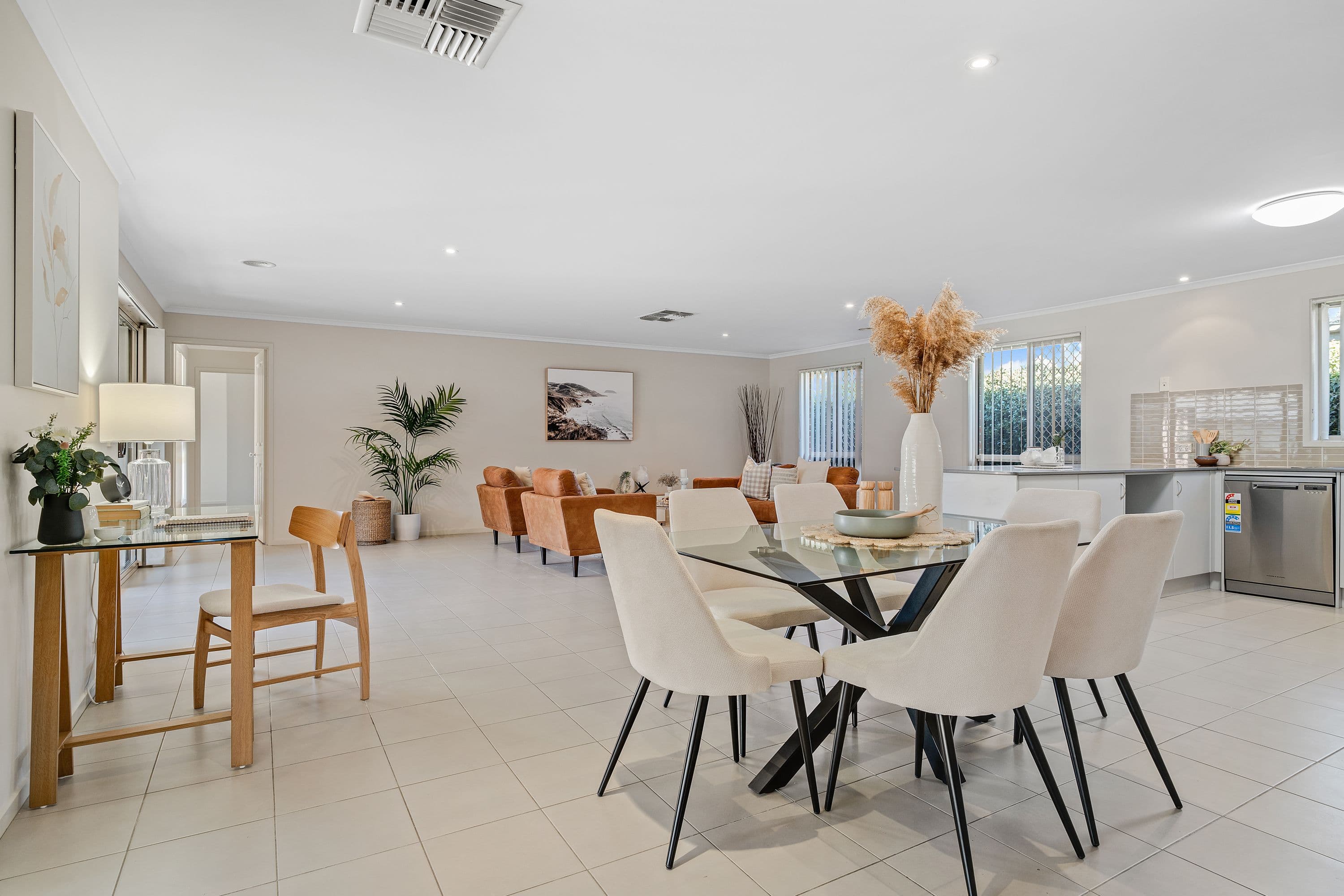 5 Hohnen Street, Bruce ACT 2617, Bruce - Thumbnail 5