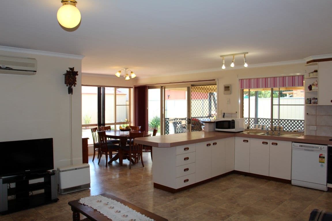 11 Malt Court, Kearneys Spring QLD 4350, Kearneys Spring - Thumbnail 3