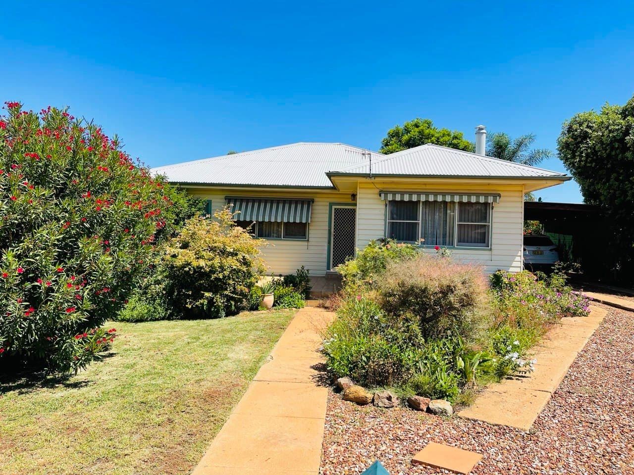 10 Bright Street, Condobolin NSW 2877, Condobolin - Image 1