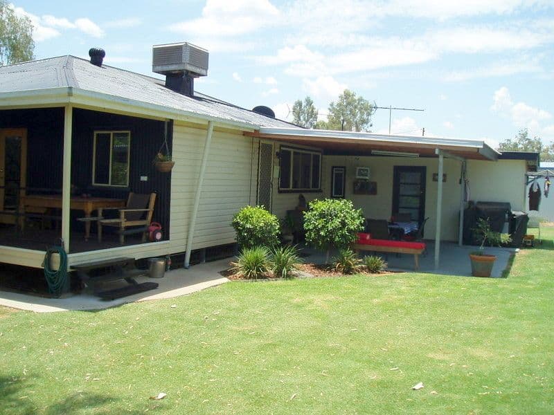 8 Old Cunnamulla Road, CHARLEVILLE QLD 4470, Charleville - Thumbnail 2