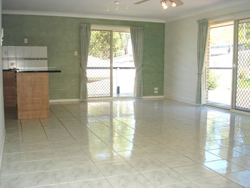 8 Moorea Court, PACIFIC PINES QLD 4211, Pacific Pines - Thumbnail 4