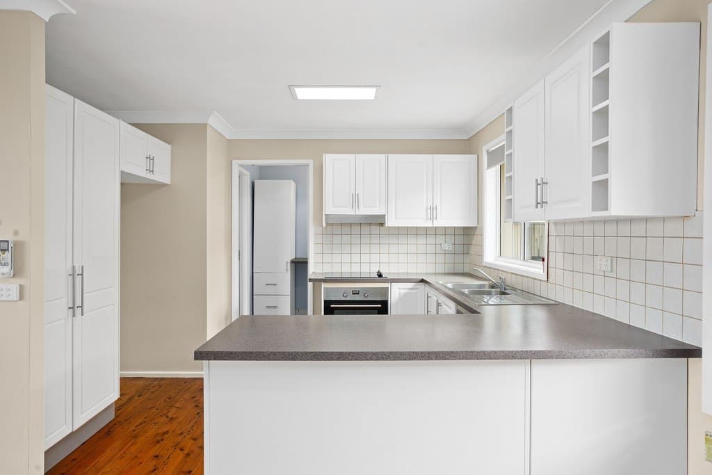 9 Woodlands Drive, Barrack Heights - Thumbnail 3