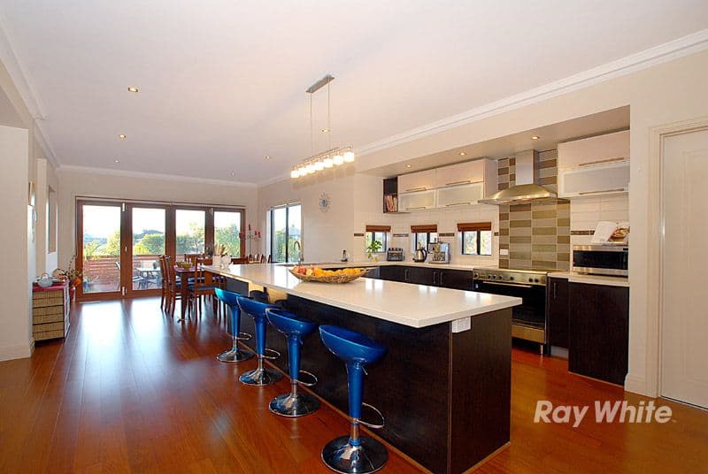 10 Ambrose Court, BERWICK VIC 3806, Berwick - Thumbnail 2
