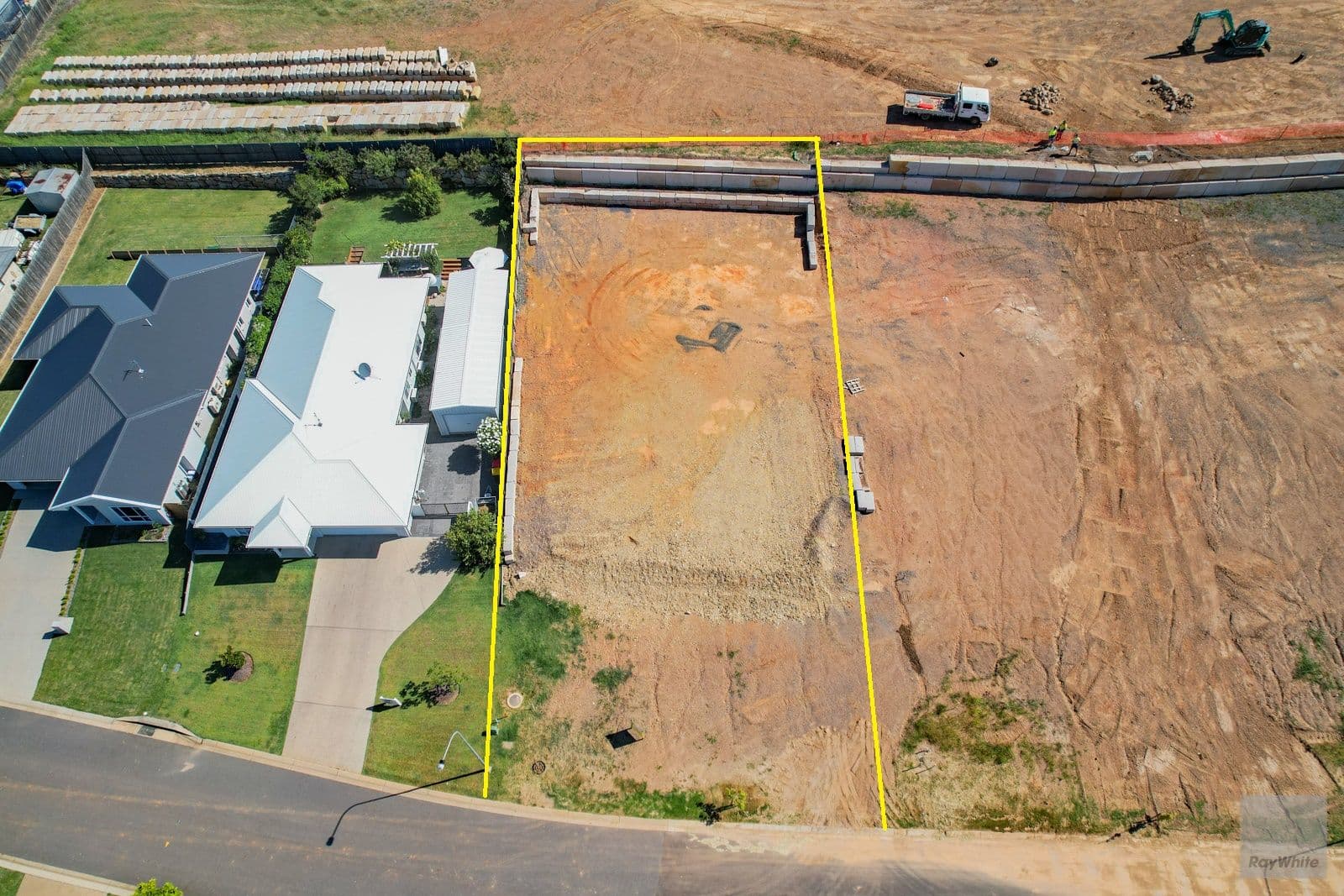 11 Sea Salt Drive, Lammermoor QLD 4703, Lammermoor - Thumbnail 2