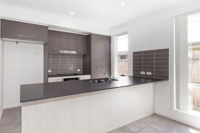 3 Essington Mews, Leichhardt QLD 4305, Leichhardt - Thumbnail 2