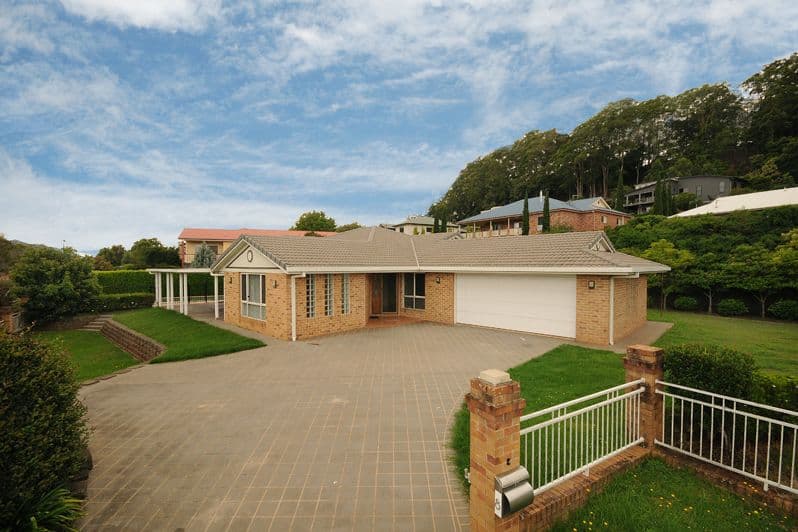 8 Grasmere Court, Mount Lofty QLD 4350, Mount Lofty - Thumbnail 2