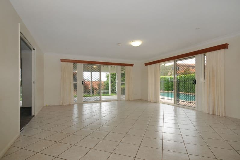 8 Grasmere Court, Mount Lofty QLD 4350, Mount Lofty - Thumbnail 4