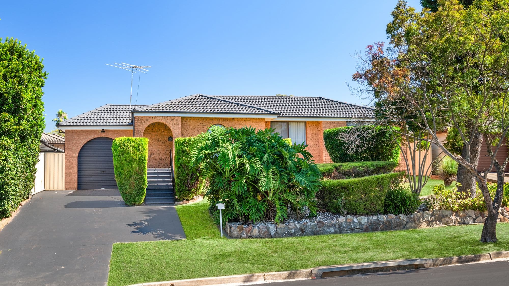 24 Othello Avenue, Rosemeadow NSW 2560, Rosemeadow - Thumbnail 2